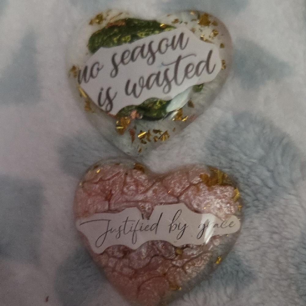 Magnets, Heart-Shaped Decorative Pieces with Inspirational Text
